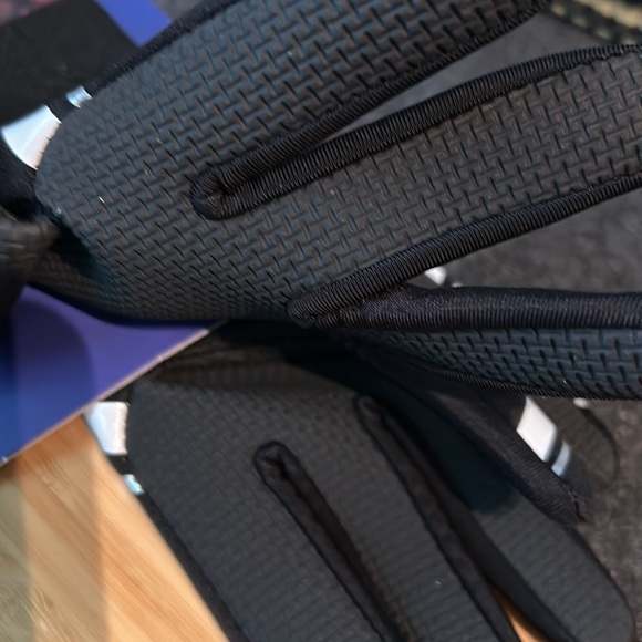 Kids Football Receiver Gloves - Picture 2 of 2